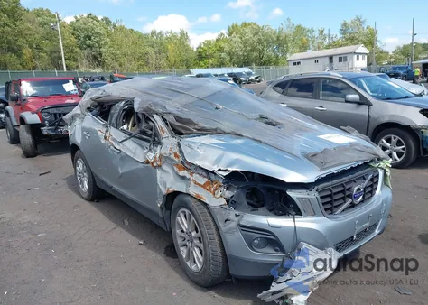 2010 Volvo Xc60 T6/T6 R-Design из США, поврежденный, VIN YV4992DZ2A2084651